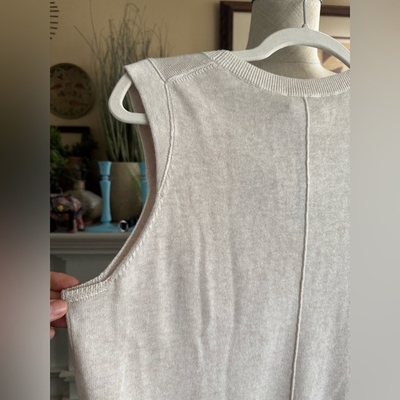 The Reset The Too Good Tank in cream M - Picture 10 of 13